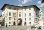 Palazzo dell'orologlio in Piazza dei Cavalieri